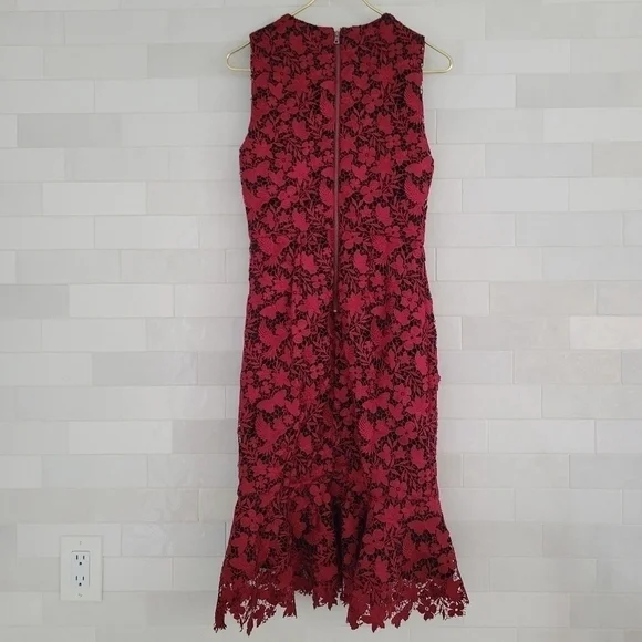 Alice + Olivia Katia Ruffled Lace Sheath Dress Sleeveless Red Black Form-Fitting - Picture 5 of 8